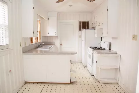 508 E Wilson St, Tarboro, NC 27886 photo 6