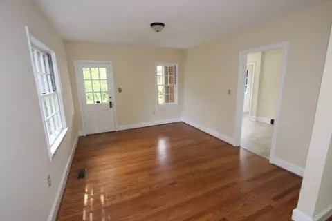 205 E Johnston St, Tarboro, NC 27886 photo 3