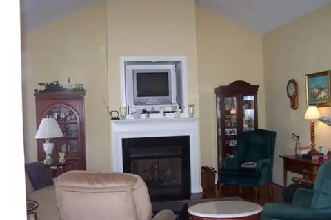 8125 Craig Ct, Bailey, NC 27807 photo 2
