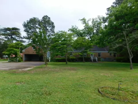 405 E Green St, Macclesfield, NC 27852 photo 2