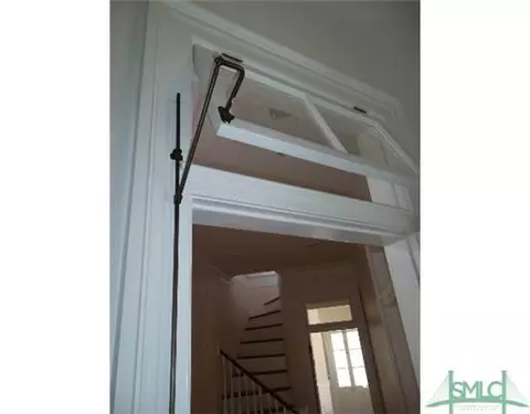 202 E 38th St, Savannah, GA 31401 photo 4