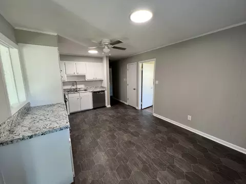 535 Guill St, Thomson, GA 30824 photo 4
