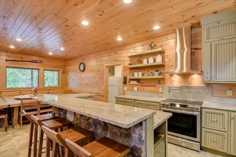 Kitchen - 184 Brandywine Dr, Mccormick, SC 29835 photo 4 of 7