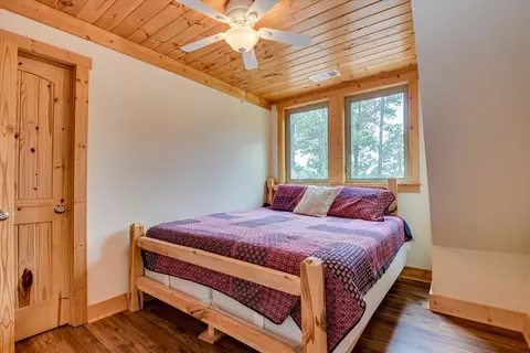 Bedroom - 184 Brandywine Dr, Mccormick, SC 29835 photo 2 of 9