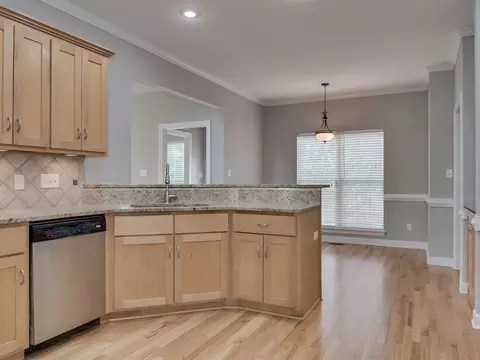 662 Surrey Ln, Martinez, GA 30907 photo 8