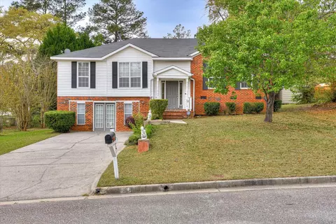 2049 Bassford Dr, Hephzibah, GA 30815