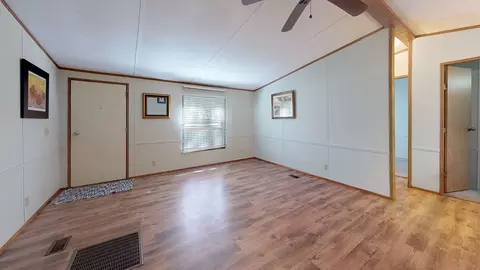5585 Abbott Dr, Thomson, GA 30824 photo 3