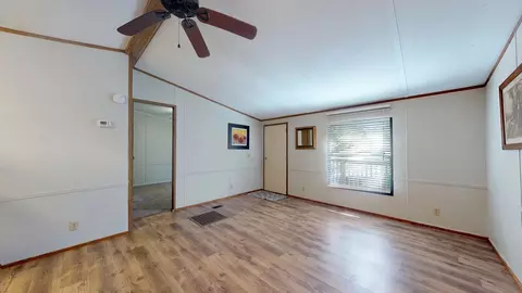 5585 Abbott Dr, Thomson, GA 30824 photo 4