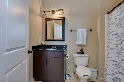 Bath - 936 Broad St #416, Augusta, GA 30901 photo 1 of 3