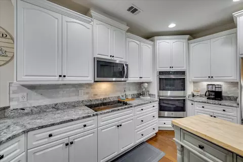 Kitchen - 107 Stonebridge Loop, Mccormick, SC 29835 photo 2 of 5