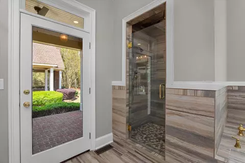 Bath - 3593 Silver Bluff Rd, Aiken, SC 29803 photo 2 of 11