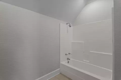 Bath - 3593 Silver Bluff Rd, Aiken, SC 29803 photo 6 of 11