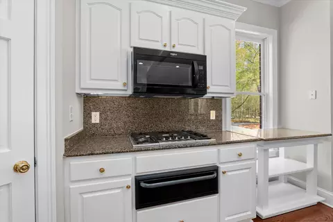 Kitchen - 3593 Silver Bluff Rd, Aiken, SC 29803 photo 3 of 4