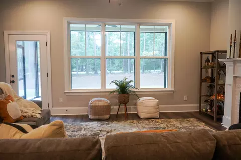 Living - 104 Godfrey Dr, Mccormick, SC 29835 photo 3 of 3