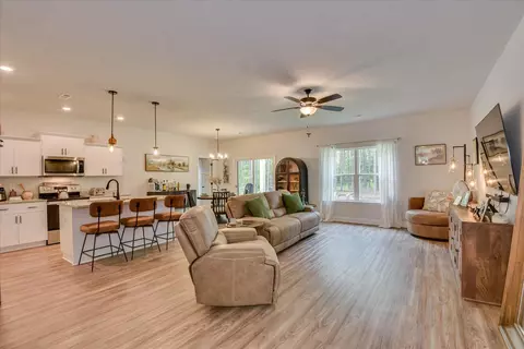 137 Willow Oak Cir, Thomson, GA 30824 photo 6