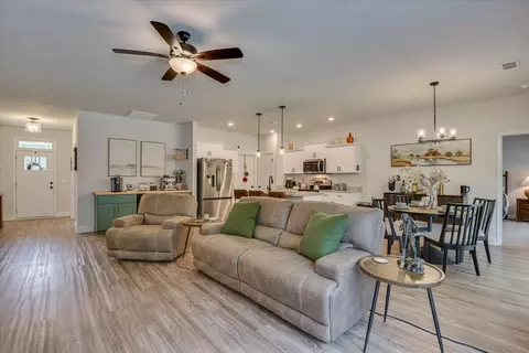 137 Willow Oak Cir, Thomson, GA 30824 photo 8