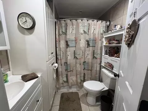 Bath - 105 Arbor Ln, Mccormick, SC 29835 photo 1 of 3