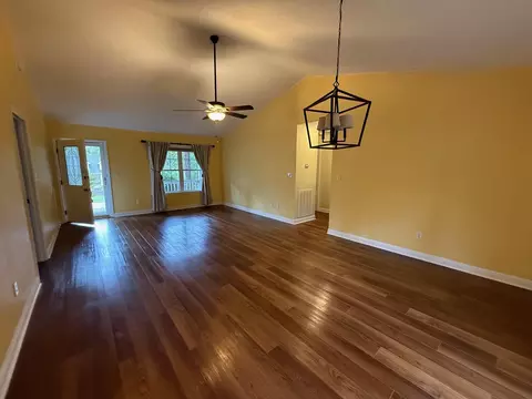 Living - 105 Arbor Ln, Mccormick, SC 29835 photo 2 of 4