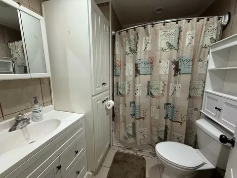 Bath - 105 Arbor Ln, Mccormick, SC 29835 photo 2 of 3