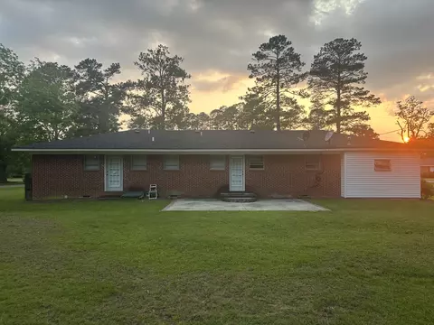 Exterior - 410 Johns Rd, Thomson, GA 30824 photo 3 of 6
