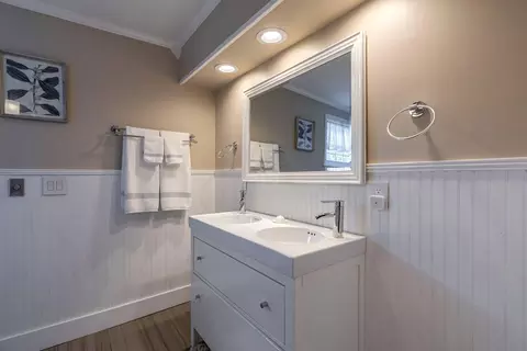 Bath - 3011 Fox Spring Rd, Augusta, GA 30909 photo 5 of 6