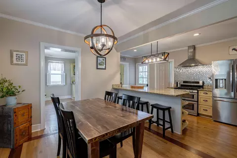 Dining - 3011 Fox Spring Rd, Augusta, GA 30909 photo 2 of 4