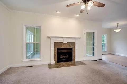 Living - 1124 Brighton Dr, Evans, GA 30809 photo 4 of 7