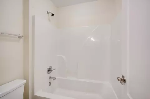 Bath - 1124 Brighton Dr, Evans, GA 30809 photo 5 of 5