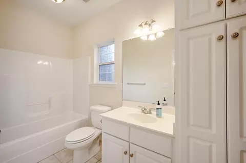 Bath - 1124 Brighton Dr, Evans, GA 30809 photo 1 of 5