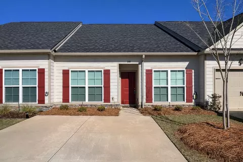 319 Bordeaux Dr, Thomson, GA 30824