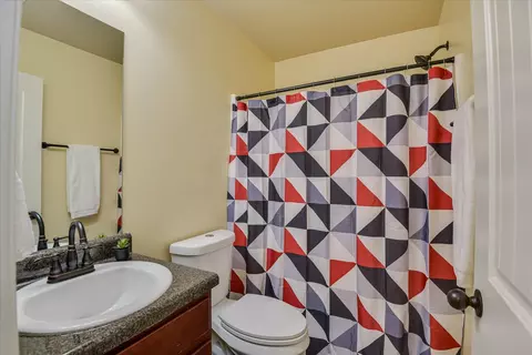 Bath - 2789 Huntcliffe Dr, Augusta, GA 30909 photo 5 of 6