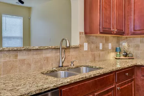 Kitchen - 2789 Huntcliffe Dr, Augusta, GA 30909 photo 4 of 5