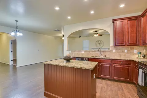 Kitchen - 2789 Huntcliffe Dr, Augusta, GA 30909 photo 5 of 5