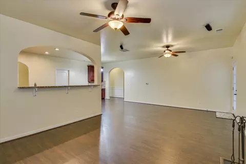 Living - 2789 Huntcliffe Dr, Augusta, GA 30909 photo 8 of 13