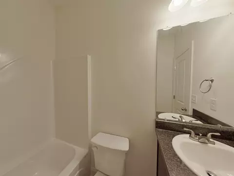 Bath - 2339 Belair Spring Rd, Augusta, GA 30909 photo 1 of 4