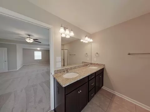 Bath - 2362 Belair Spring Rd, Augusta, GA 30909 photo 5 of 7