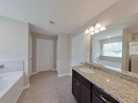 Bath - 2362 Belair Spring Rd, Augusta, GA 30909 photo 7 of 7