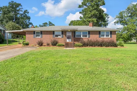 815 Hillcrest Dr, Washington, GA 30673