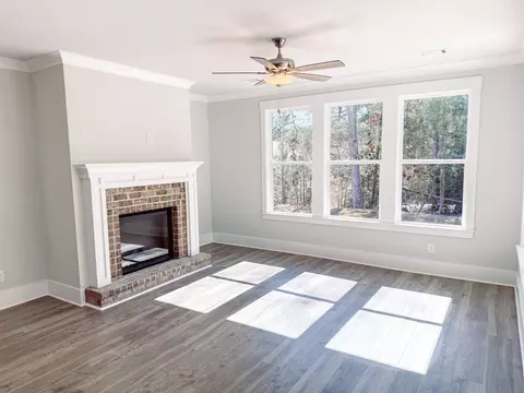 Living - 109 Davis Ln, Mccormick, SC 29835 photo 2 of 2
