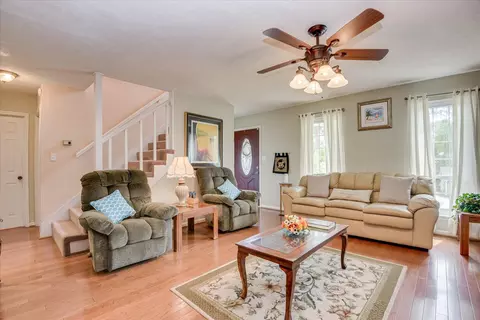 Living - 4209 Fairfield Cir, Evans, GA 30809 photo 3 of 3