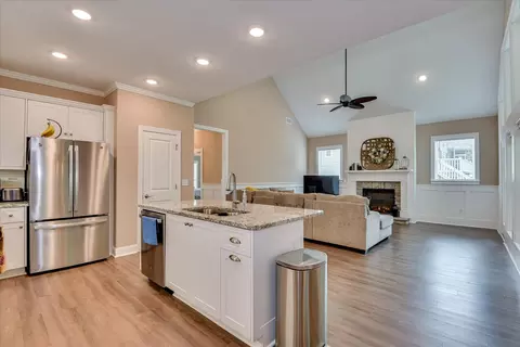 Kitchen - 105 Stonebridge Loop, Mccormick, SC 29835 photo 2 of 6