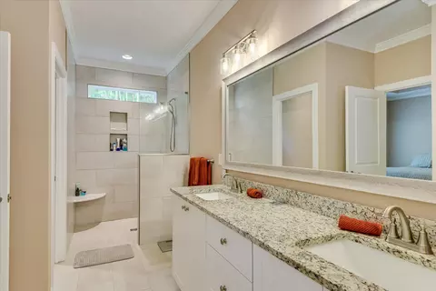 Bath - 105 Stonebridge Loop, Mccormick, SC 29835 photo 1 of 5