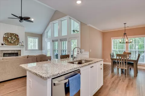 Kitchen - 105 Stonebridge Loop, Mccormick, SC 29835 photo 5 of 6