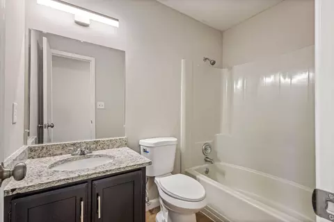Bath - 855 Wimbledon Dr, Augusta, GA 30909 photo 1 of 5