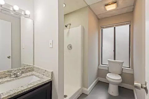 Bath - 855 Wimbledon Dr, Augusta, GA 30909 photo 4 of 5