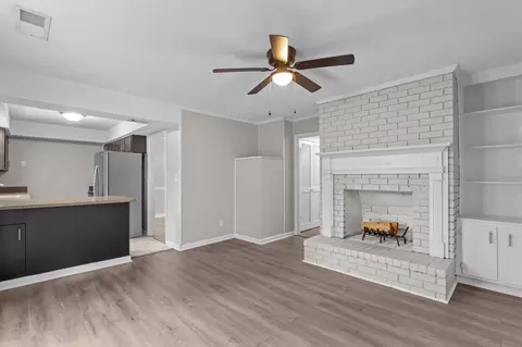 Living - 2918 Arrowhead Dr, Augusta, GA 30909 photo 3 of 5