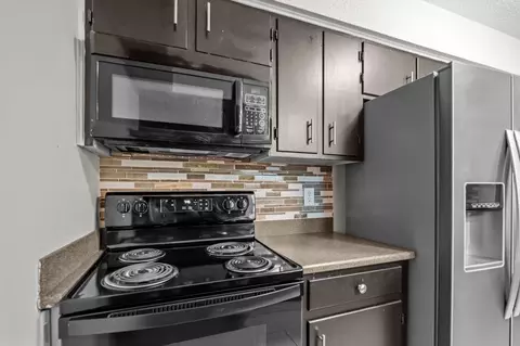 Kitchen - 2918 Arrowhead Dr, Augusta, GA 30909 photo 2 of 4