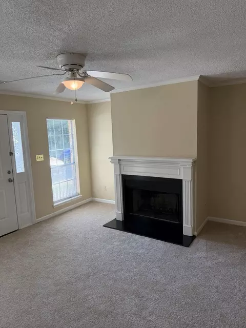 Living - 2108 Turtle Ct, Augusta, GA 30907 photo 2 of 4