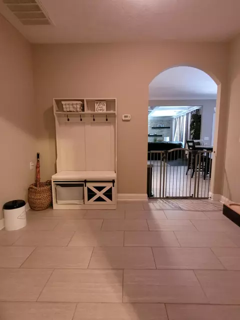 Entry Way - 1733 Davenport Dr, Evans, GA 30809 photo 4 of 9