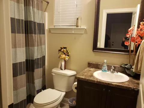 Bath - 1733 Davenport Dr, Evans, GA 30809 photo 1 of 8